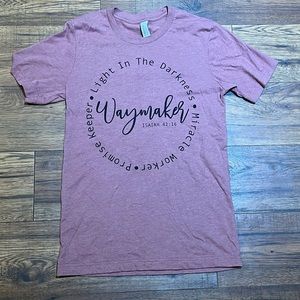 Waymaker Light in the Darkness Tshirt Size xs